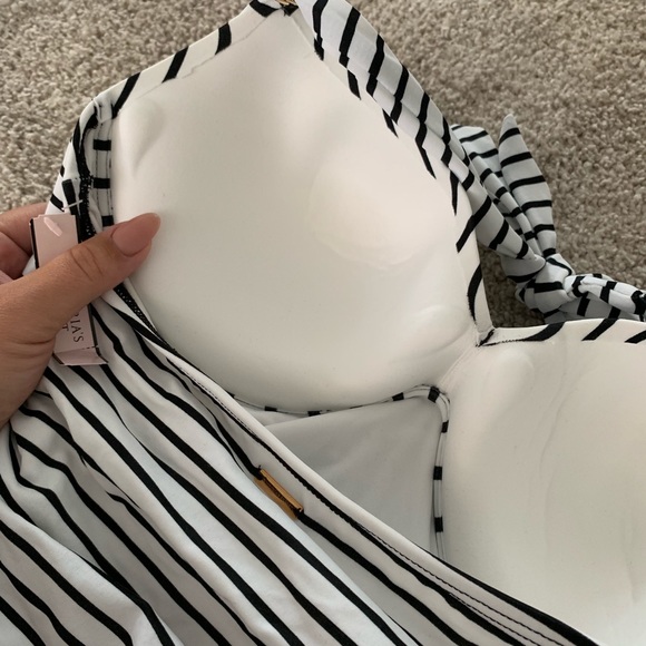 NWT Victoria’s Secret The Unforgettable One Piece - Picture 6 of 8